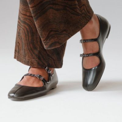 252044Z 02_worn_2-AVS